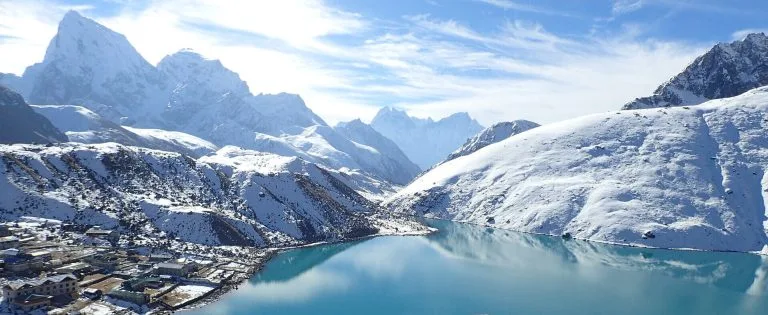 beautiful gokyo lake and and small village in everest trekking region