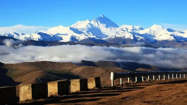 tibet-travel-by-road