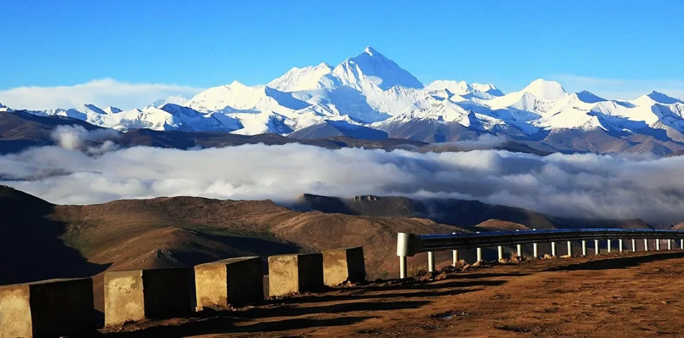 tibet-travel-by-road