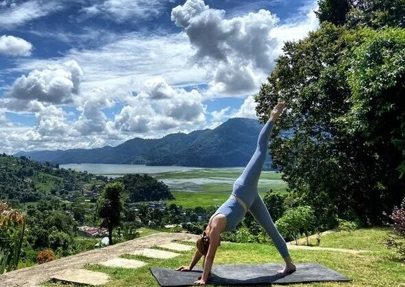 wellness-yoga-retreat-tour-nepal